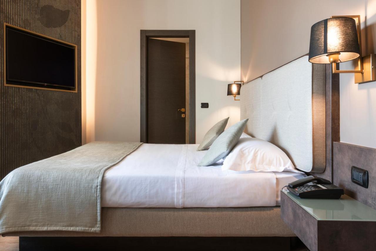 Mokinba Hotels King Milan Luaran gambar