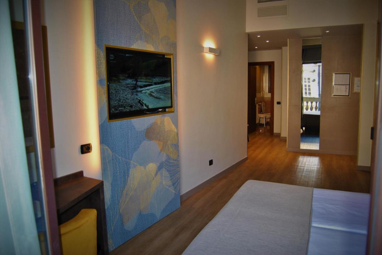 Mokinba Hotels King Milan Luaran gambar