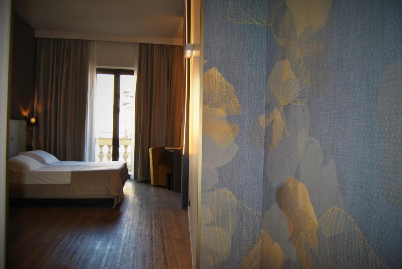 Mokinba Hotels King Milan Luaran gambar