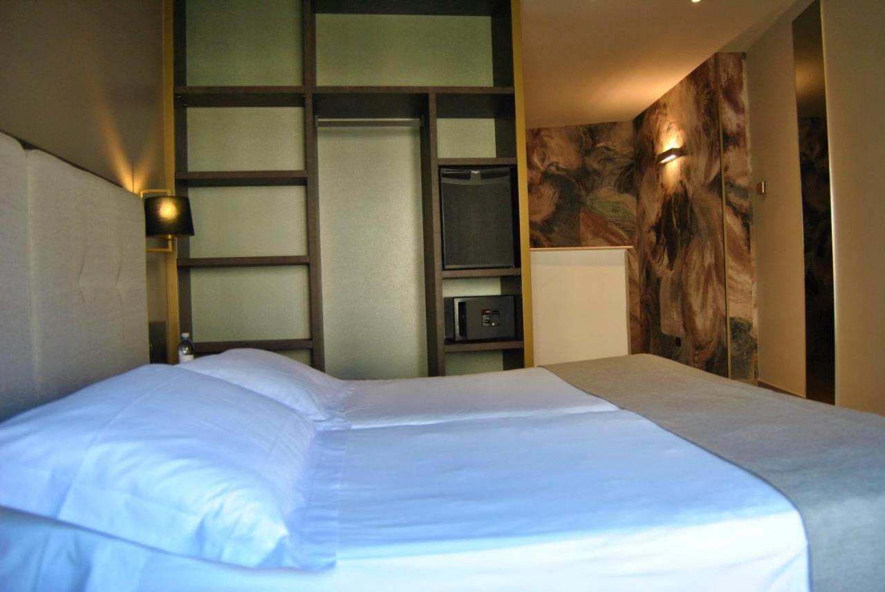 Mokinba Hotels King Milan Luaran gambar