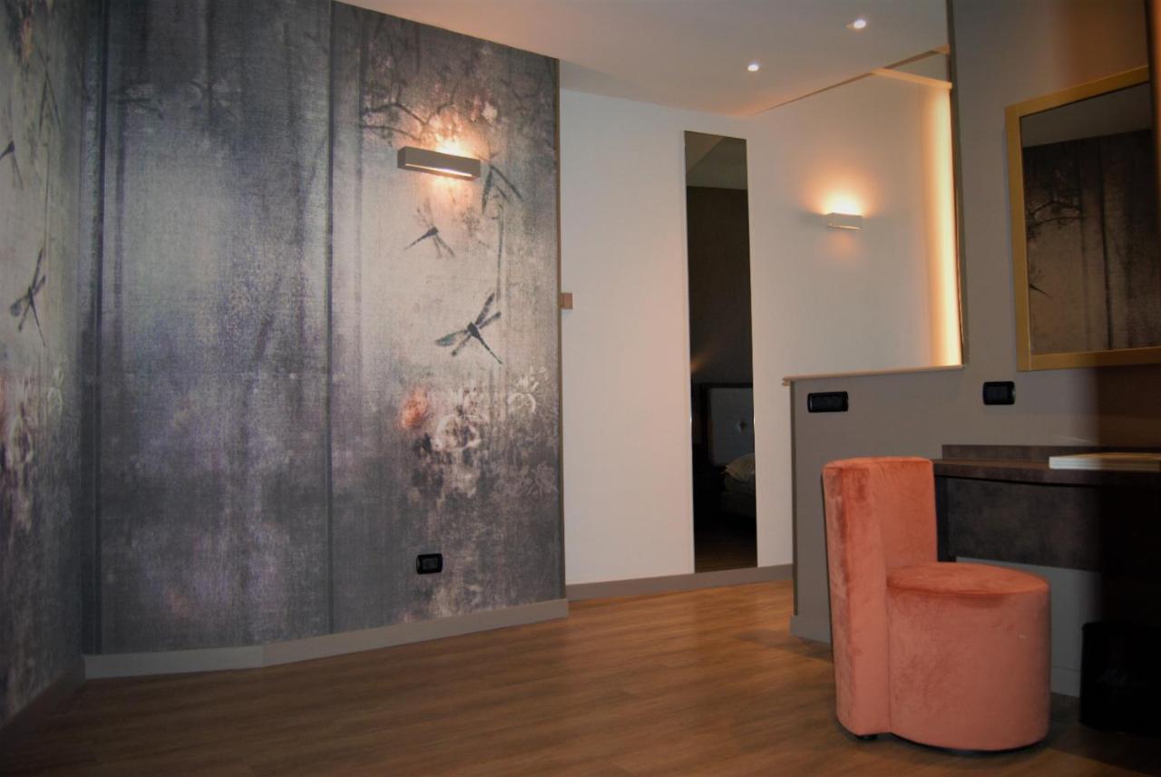 Mokinba Hotels King Milan Luaran gambar