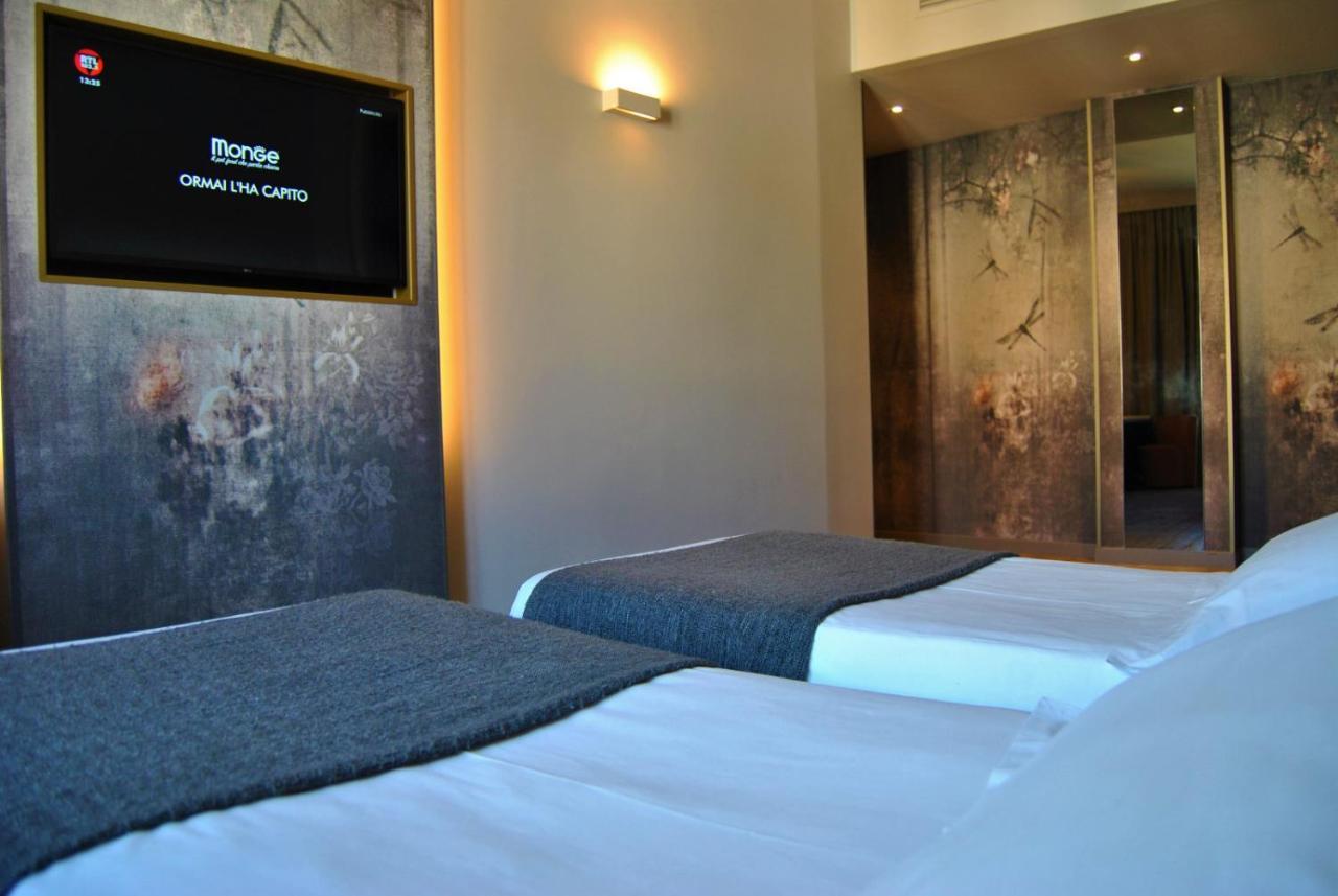 Mokinba Hotels King Milan Luaran gambar